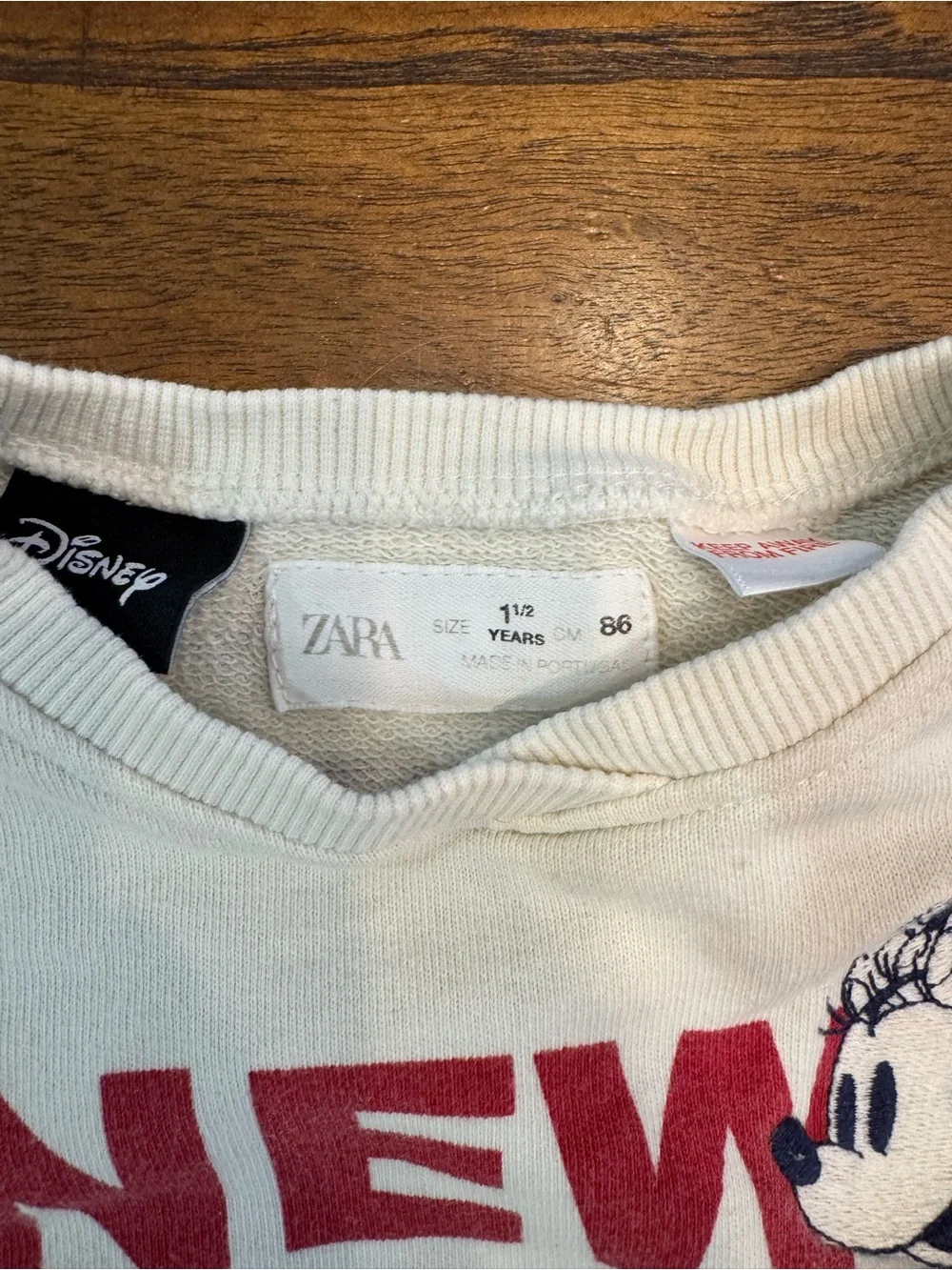 Zara Cream Sweatshirt with Red 